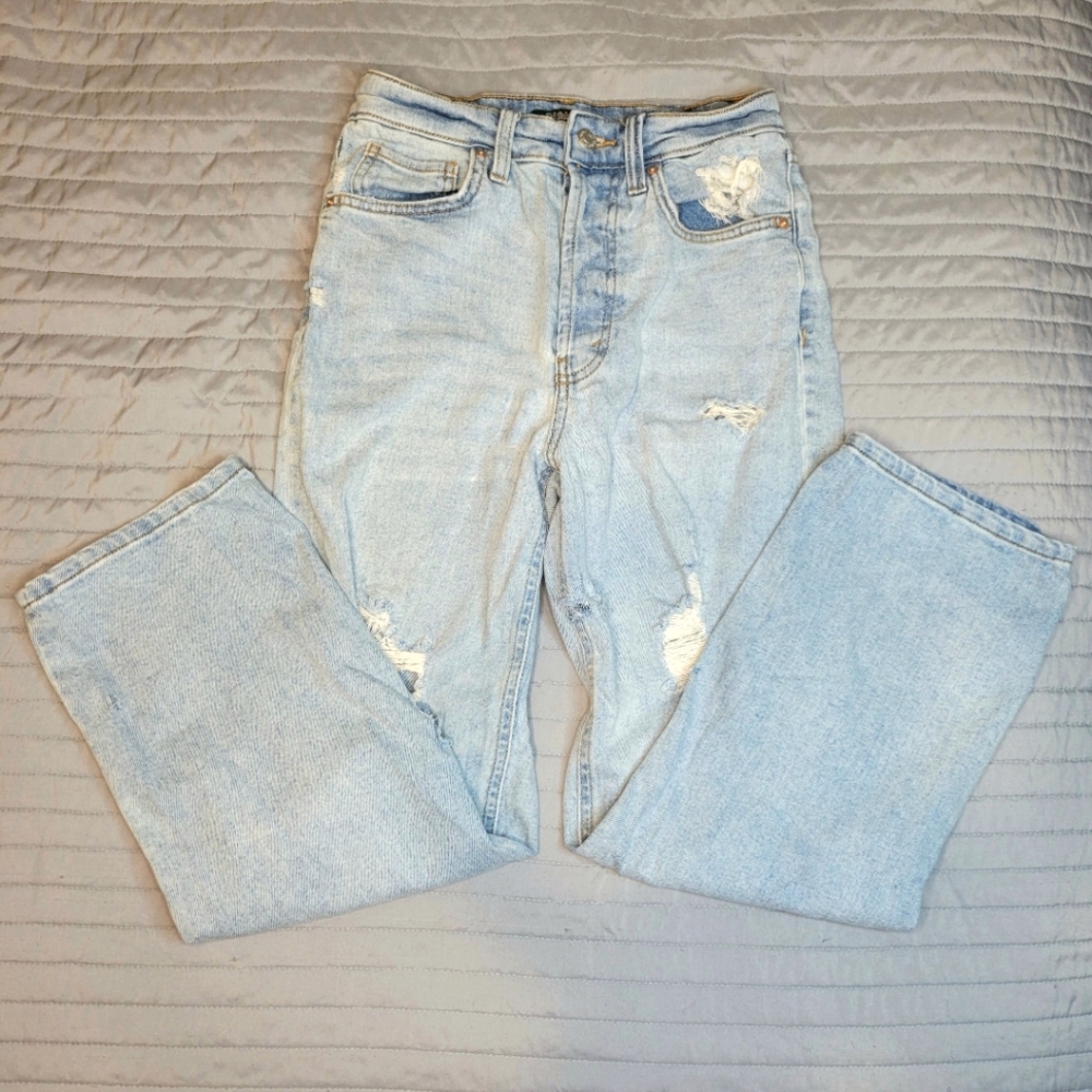 Women's Wild Fable, High Rise, Distressed, Light Wash Denim Pants, Size …